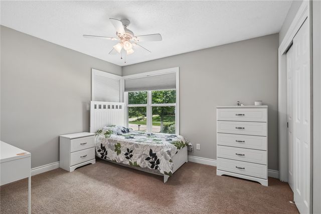 3740 Old Orchard Road NE, Cedar Rapids, IA 52402