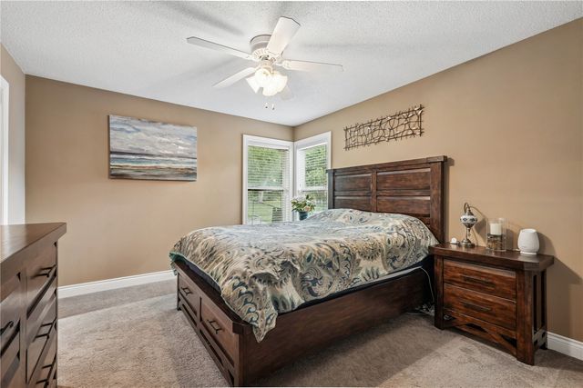 3740 Old Orchard Road NE, Cedar Rapids, IA 52402
