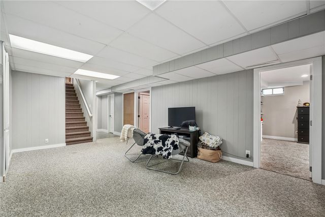 3740 Old Orchard Road NE, Cedar Rapids, IA 52402