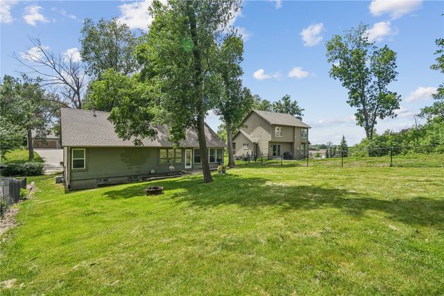 3740 Old Orchard Road NE, Cedar Rapids, IA 52402