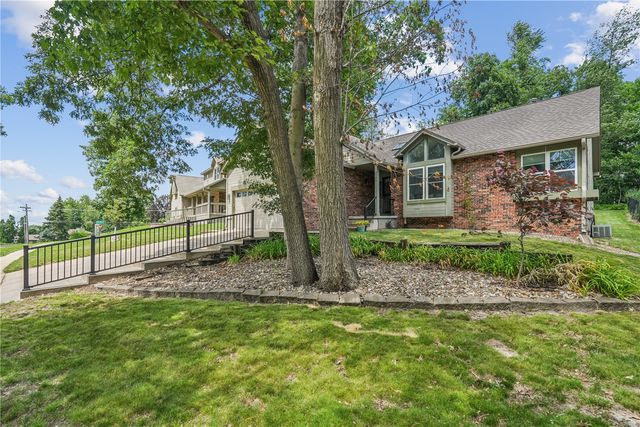 3740 Old Orchard Road NE, Cedar Rapids, IA 52402