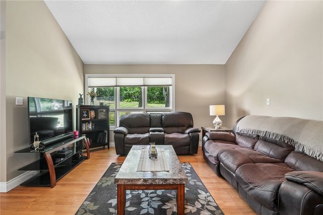 3740 Old Orchard Road NE, Cedar Rapids, IA 52402