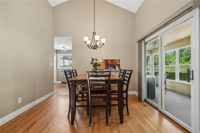 3740 Old Orchard Road NE, Cedar Rapids, IA 52402