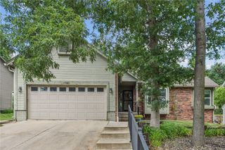 3740 Old Orchard Road NE, Cedar Rapids, IA 52402