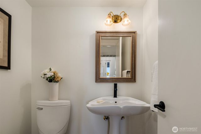 11405 NE 104th Street, Kirkland, WA 98033