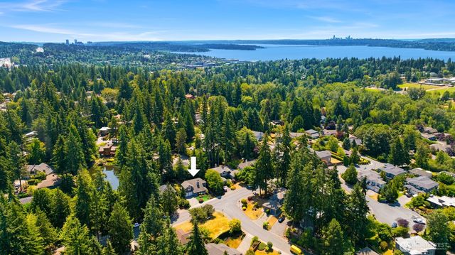 11405 NE 104th Street, Kirkland, WA 98033