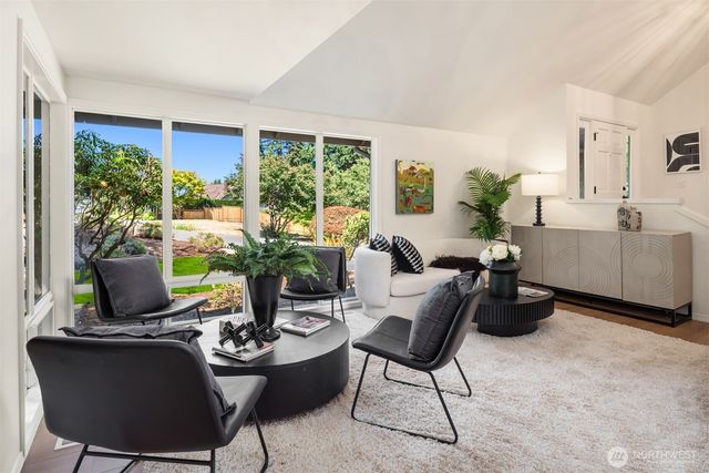 11405 NE 104th Street, Kirkland, WA 98033