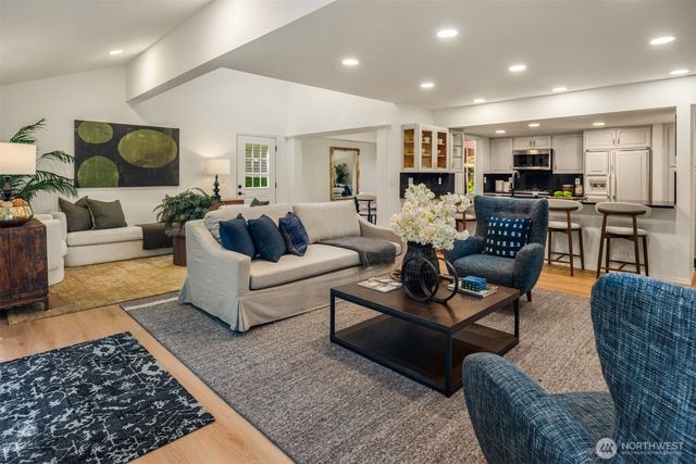 11405 NE 104th Street, Kirkland, WA 98033