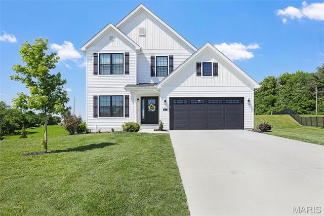 211 Grand Vista Court, Edwardsville, IL 62025