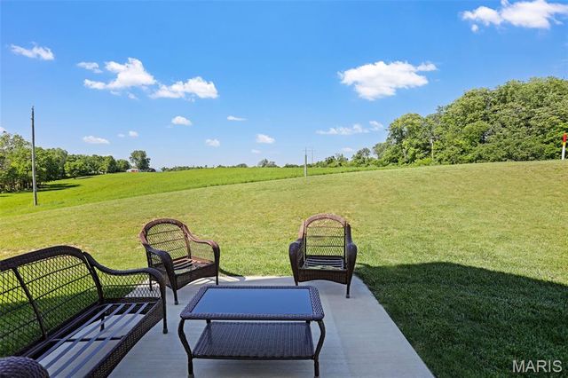 211 Grand Vista Court, Edwardsville, IL 62025