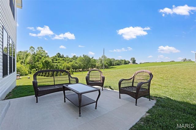 211 Grand Vista Court, Edwardsville, IL 62025