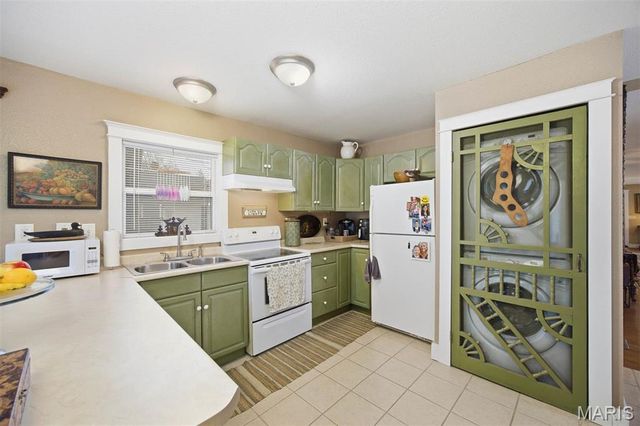 509 E Winter Avenue, Greenville, IL 62246