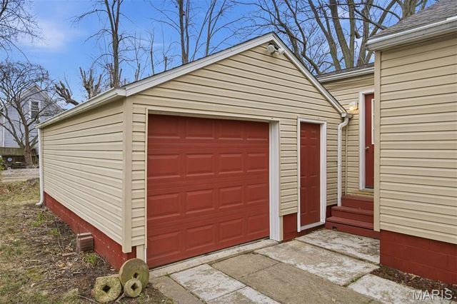 509 E Winter Avenue, Greenville, IL 62246