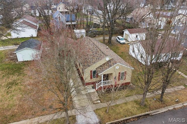 509 E Winter Avenue, Greenville, IL 62246