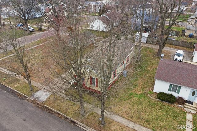 509 E Winter Avenue, Greenville, IL 62246