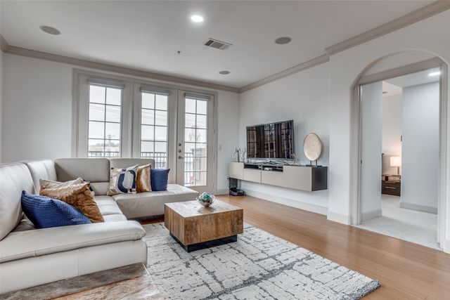 3818 Holland Avenue 309, Dallas, TX 75219