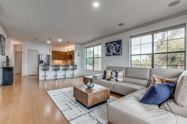 3818 Holland Avenue 309, Dallas, TX 75219