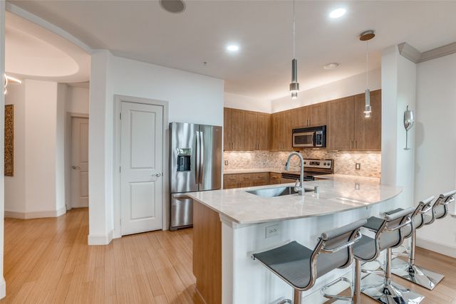 3818 Holland Avenue 309, Dallas, TX 75219