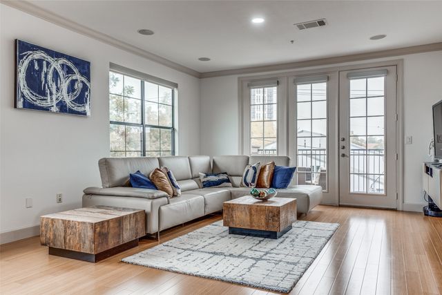 3818 Holland Avenue 309, Dallas, TX 75219