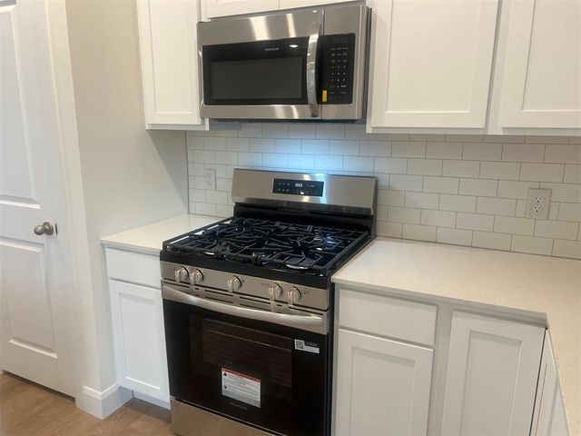 2033 Brush Creek Way, Newcastle, OK 73065