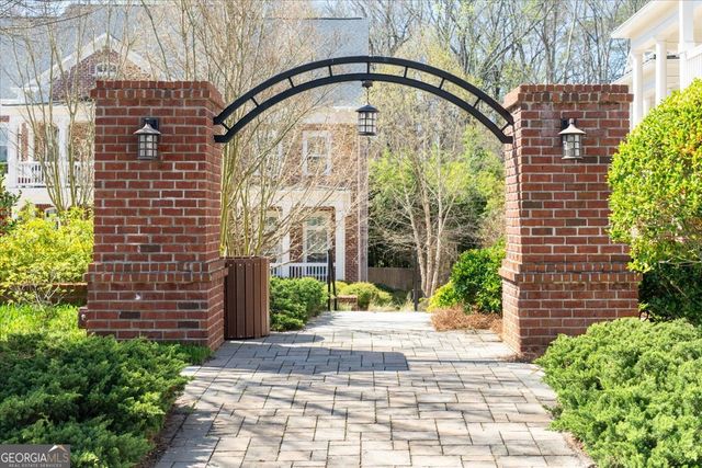 665 Brennan Drive, Decatur, GA 30033