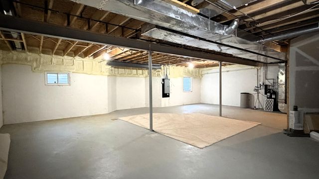 3223 N Briar Leaf Court, La Porte, IN 46350