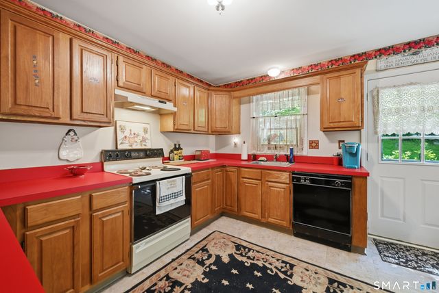 6 Warren Drive 6, Seymour, CT 06483