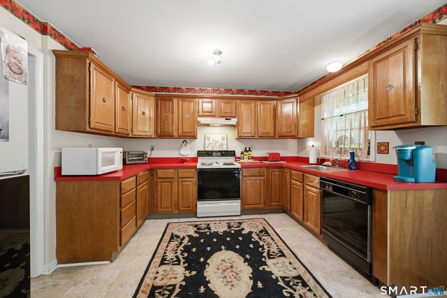 6 Warren Drive 6, Seymour, CT 06483