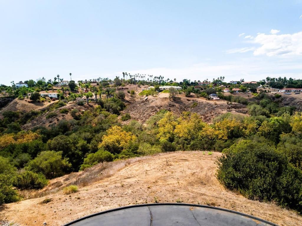 2202 Calle Dos Lomas, Fallbrook, CA 92028 — exterior