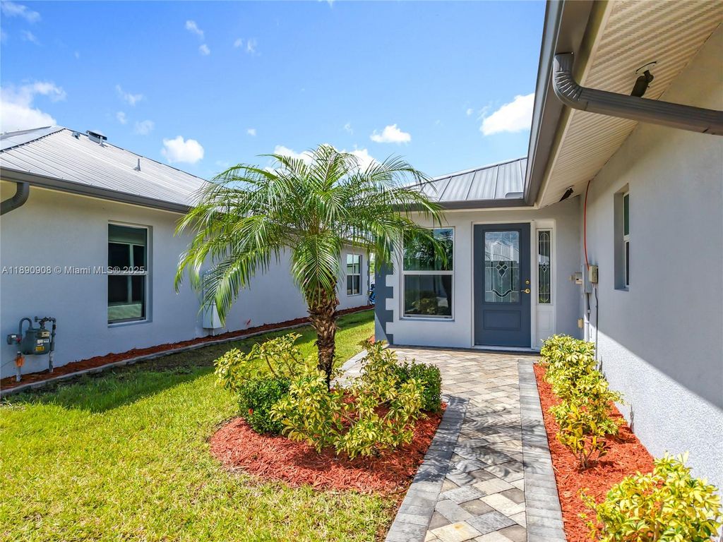 177 Village Circle, Other City - In The State Of Florida, FL 33935