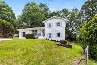 6110 Regis Court, Fayetteville, NC 28314