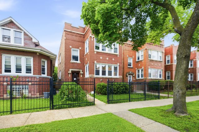 5233 W Potomac Avenue, Chicago, IL 60651