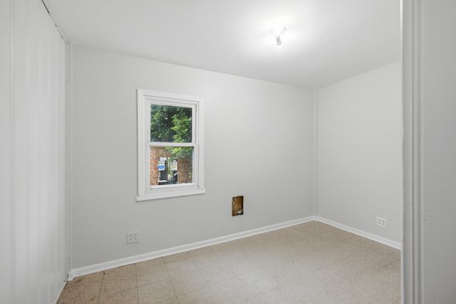 5233 W Potomac Avenue, Chicago, IL 60651