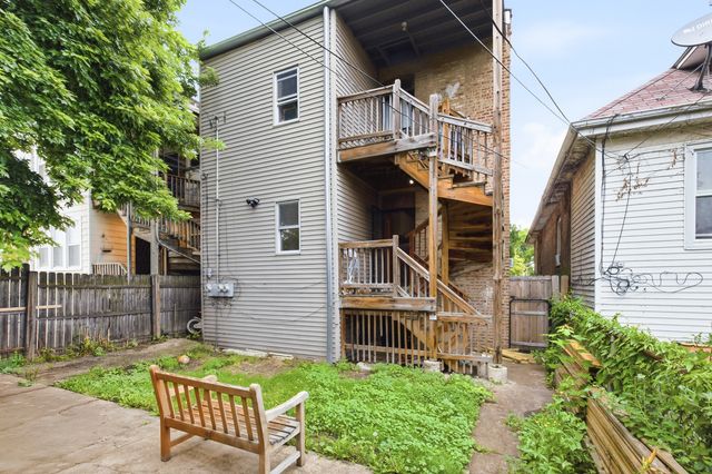 5233 W Potomac Avenue, Chicago, IL 60651