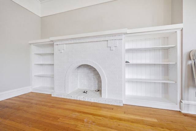 5233 W Potomac Avenue, Chicago, IL 60651