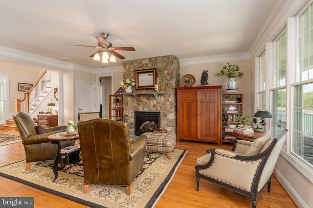 15438 HILLSBORO RD, Hillsboro, VA 20132