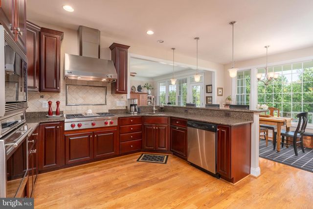 15438 HILLSBORO RD, Hillsboro, VA 20132