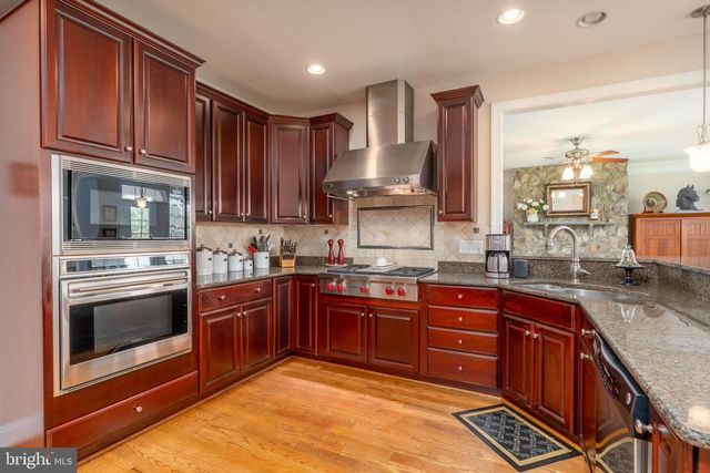15438 HILLSBORO RD, Hillsboro, VA 20132