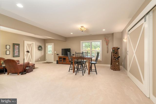 15438 HILLSBORO RD, Hillsboro, VA 20132