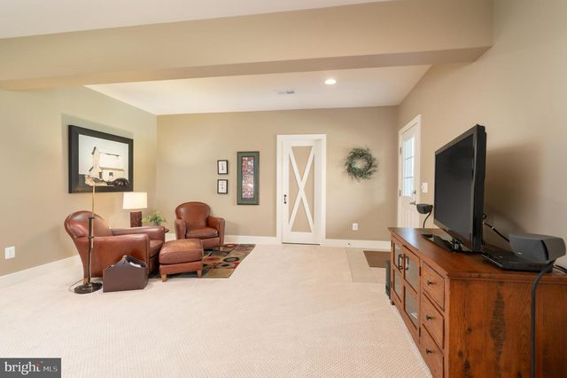 15438 HILLSBORO RD, Hillsboro, VA 20132
