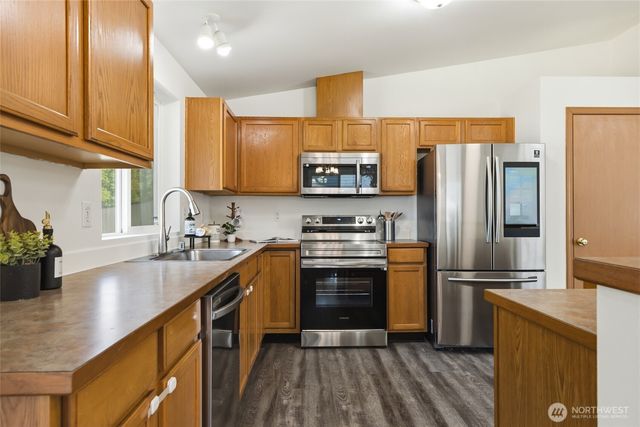 24809 52nd Avenue E, Graham, WA 98338