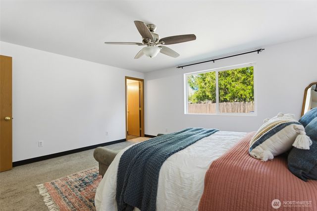 24809 52nd Avenue E, Graham, WA 98338