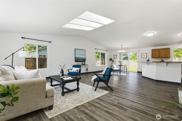 24809 52nd Avenue E, Graham, WA 98338