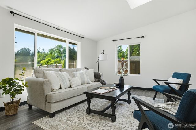 24809 52nd Avenue E, Graham, WA 98338