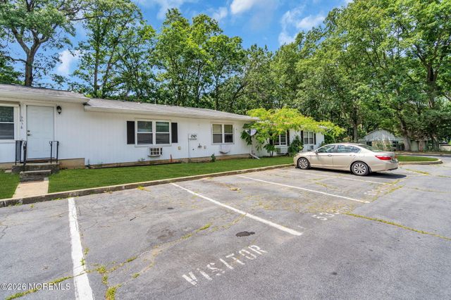 533 Dartmoor Court D, Lakewood, NJ 08701