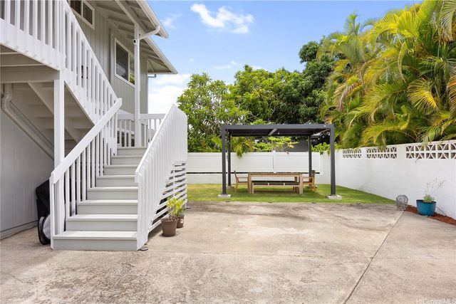 528 Halela Street A, Kailua, HI 96734