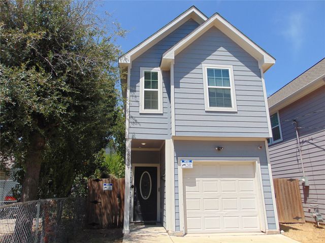 2239 Anderson Street, Dallas, TX 75215