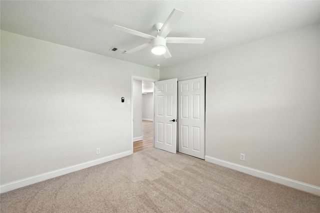 218 Lakeway Drive, Waxahachie, TX 75165