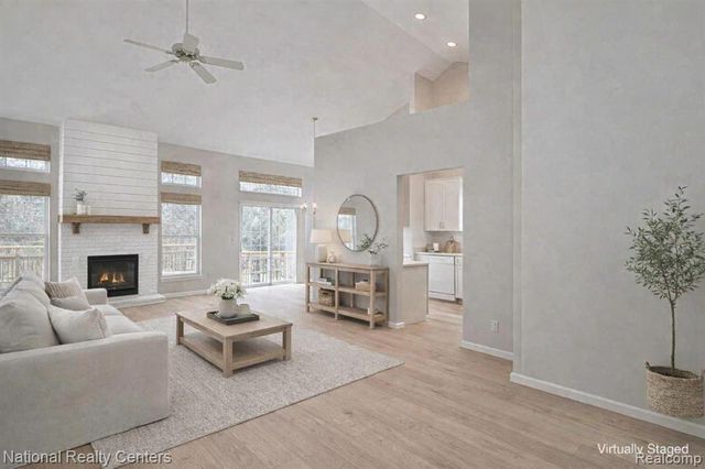 110 Four Seasons Drive, Lake Orion, MI 48360