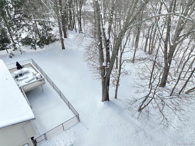 9 Mary Beth Drive, Airmont, NY 10901